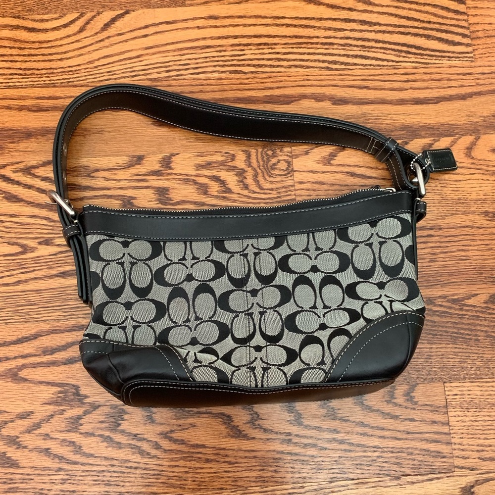 NWOT Gray Coach Bag with Black C’s